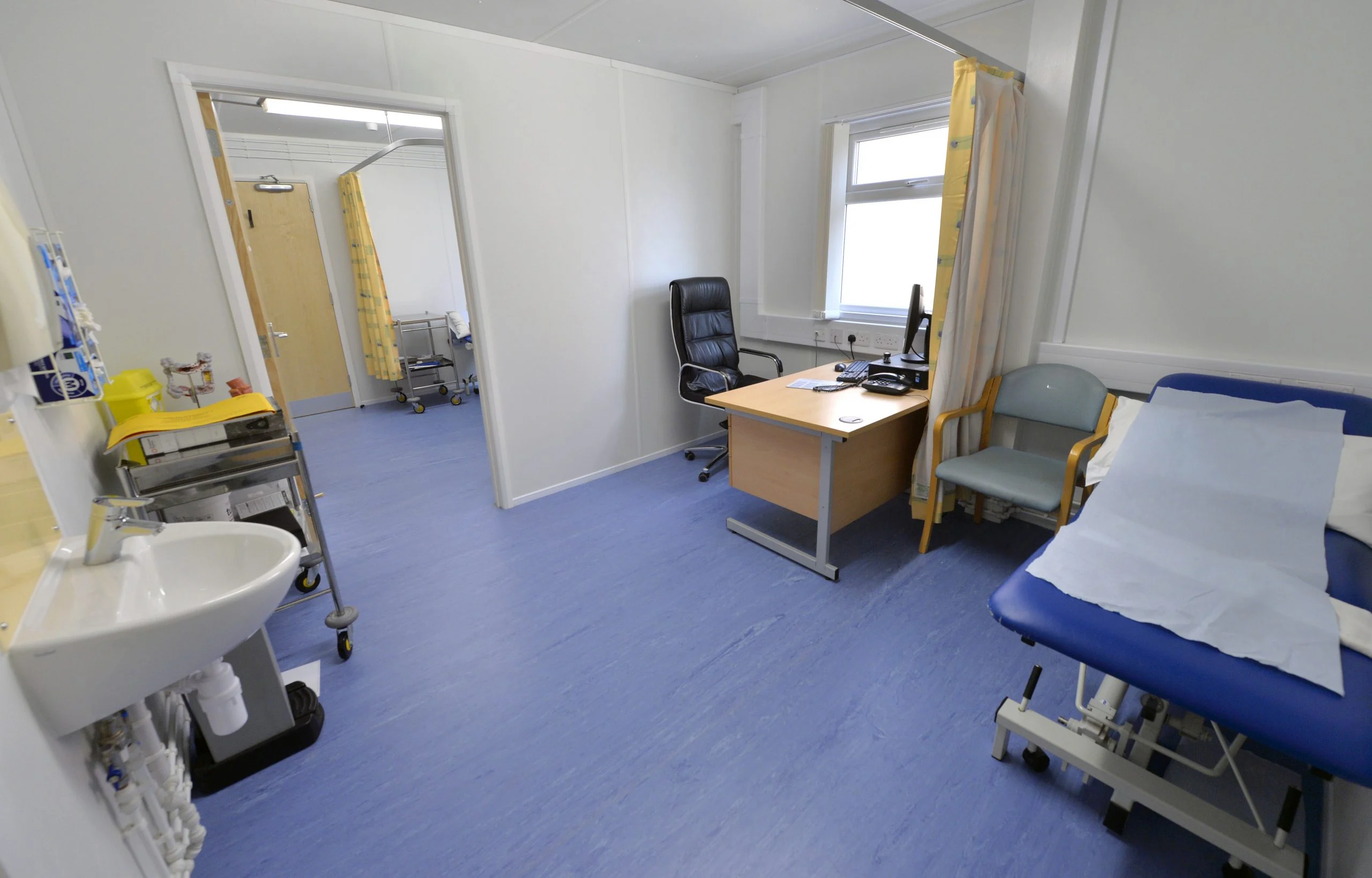 af 090 llnadudno hosp portable offices scaled